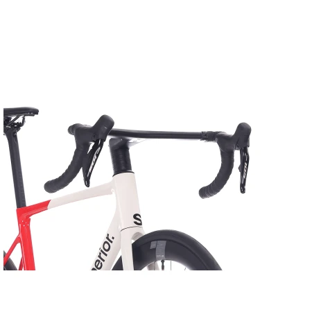 041476-05-crop.webp
