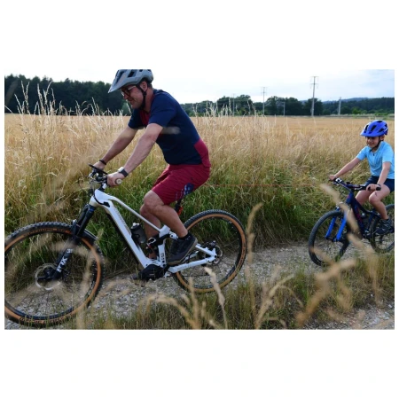 041880-05-crop.webp